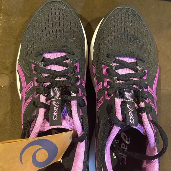 BNWTs in box ASICS - Picture 6 of 11